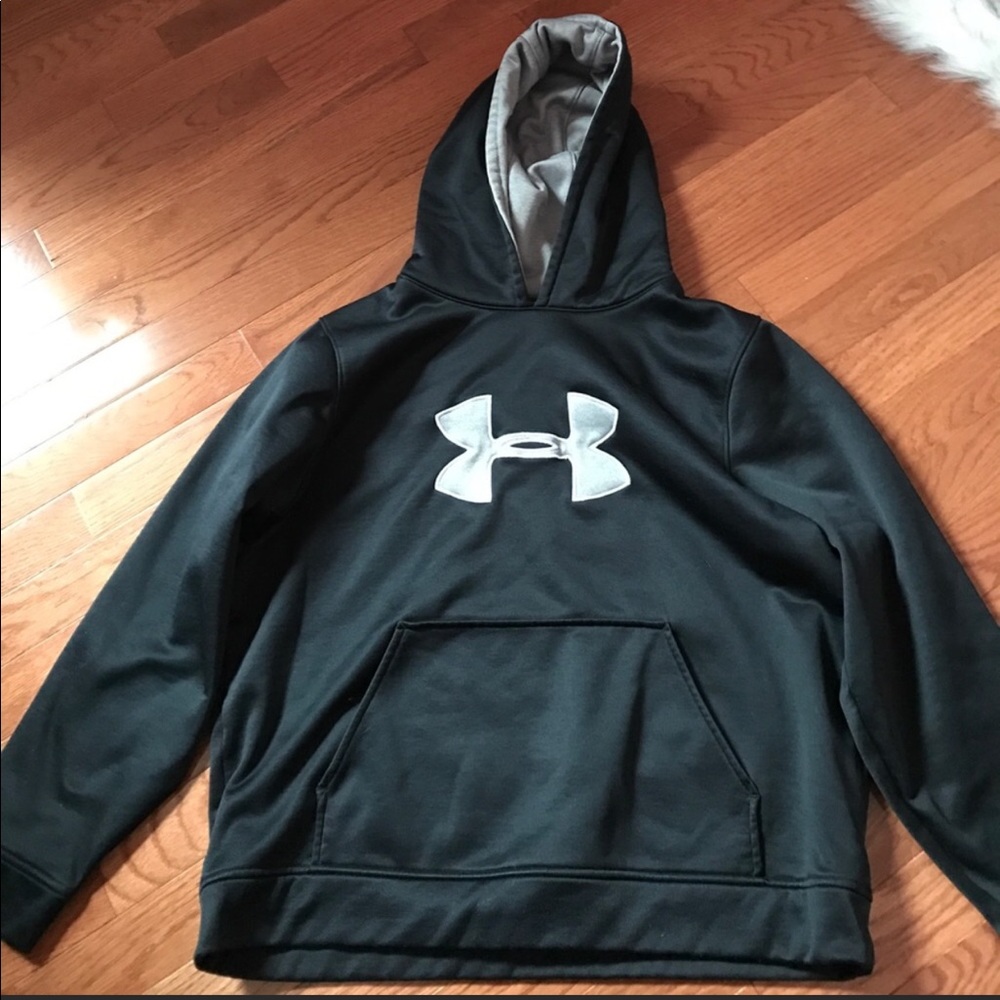 Boys Under Armour sweatshirt